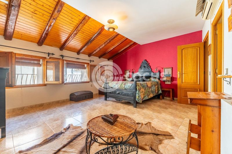 Foto 71dfd351-7cad-46df-bf38-aef872389a3c. Casa amb aparcament a Almoster