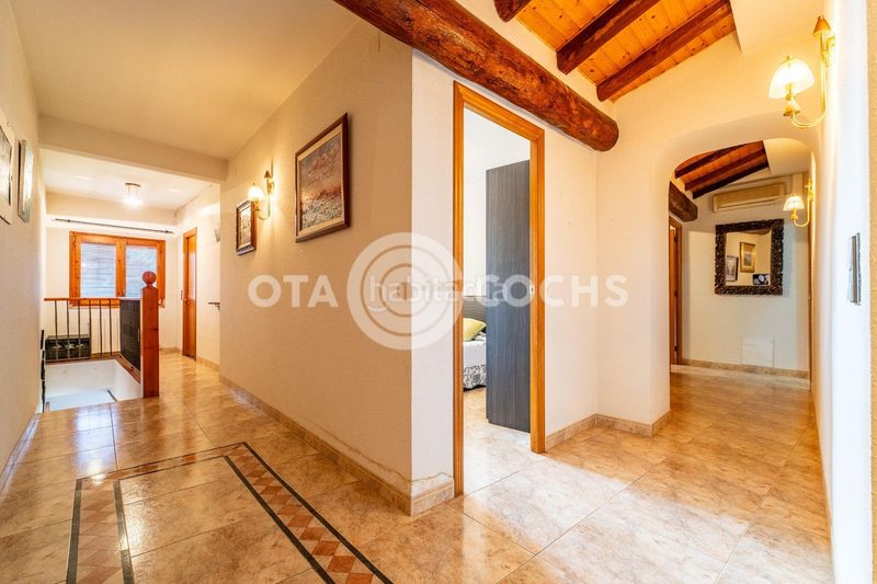 Foto a130d095-aad9-49b3-8141-008abeec74fb. Casa amb aparcament a Almoster