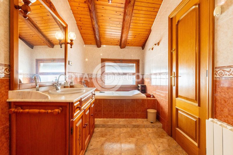 Foto b155a121-0698-4f1a-a252-0d4a06749263. Casa amb aparcament a Almoster