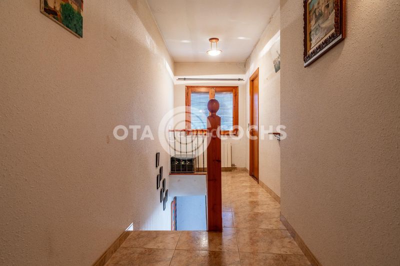 Foto b2ef8046-e3e5-49e7-b001-5b913d871cd6. Casa amb aparcament a Almoster