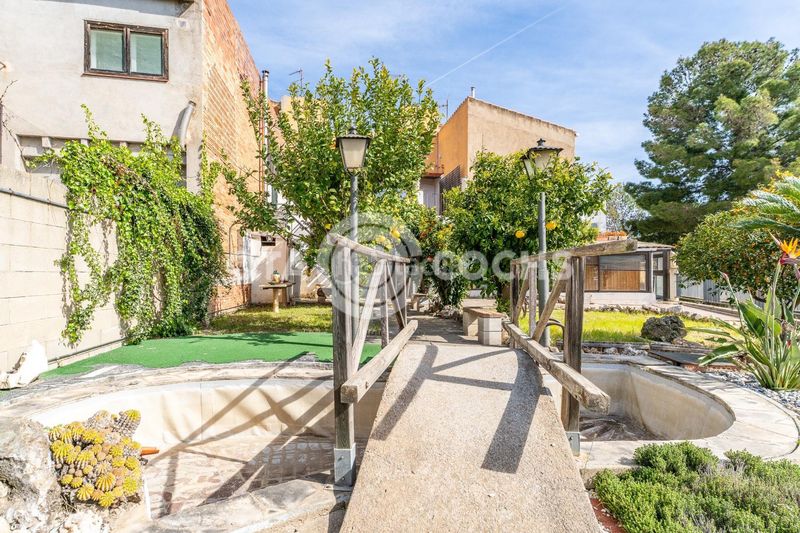 Foto ba9aaf2e-ea47-4e45-bac9-94597a3eb0d0. Casa amb aparcament a Almoster