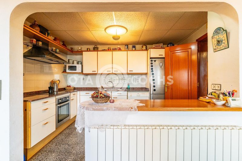 Foto bcd56838-633f-41ff-8236-dee9bcb66c62. Casa amb aparcament a Almoster