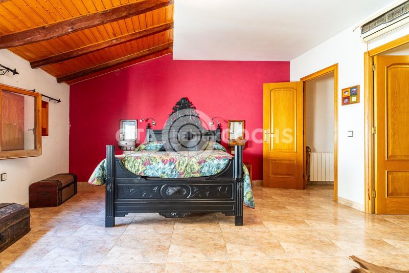 Foto f98b3e4b-5bca-4f77-a818-91d883779fd5. Casa amb aparcament a Almoster