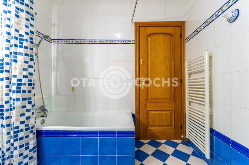 Foto f9a3adac-192b-4b74-9290-7838d78d4239. Casa amb aparcament a Almoster