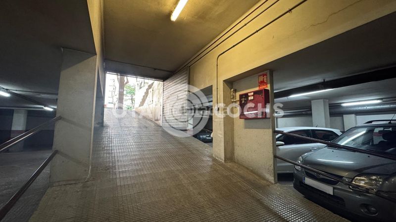 Foto e6342cf1-5443-482b-beb9-05d54702e4ab. Aparcament cotxe a Ponent Reus