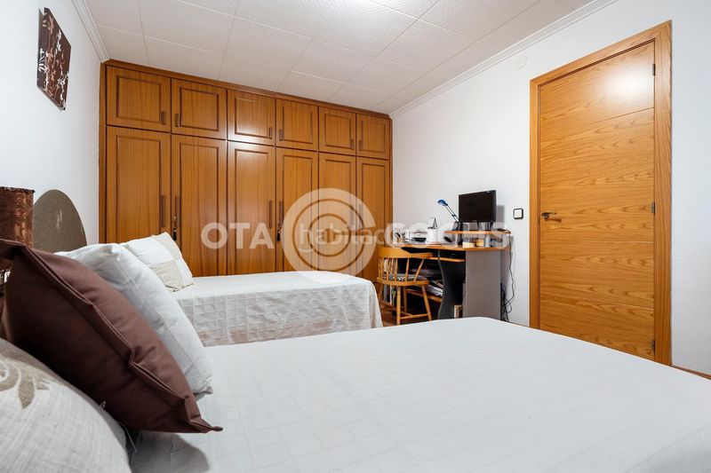 Foto 90e01b27-6540-4b0e-a53a-3f3b05e8bb7f. Edifici a Centre Reus