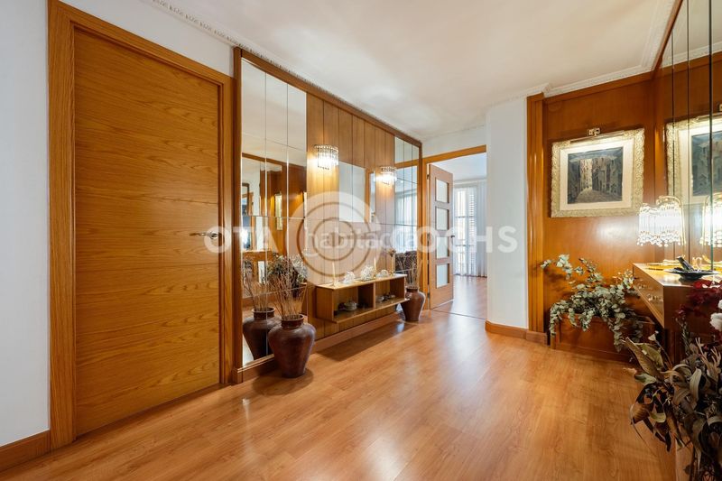 Foto a33847e6-1010-42cb-a583-fea8887f7bd9. Edifici a Centre Reus