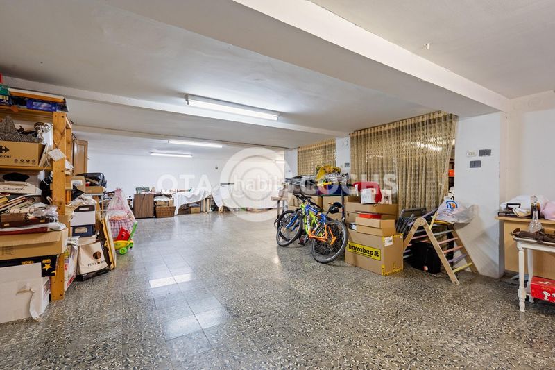 Foto c807574f-e675-47f5-baf6-d152f6f7017a. Edifici a Centre Reus