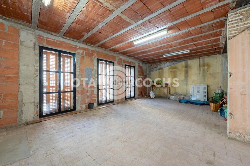 Foto d321e5f5-2e11-4647-9619-3bb1c38bc951. Edifici a Centre Reus