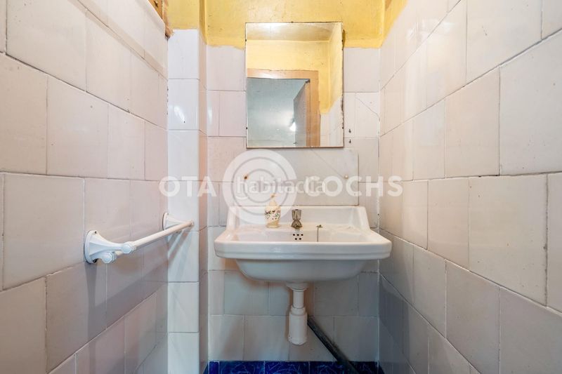 Foto decacb37-bab6-4a70-9b37-2b63360a03b2. Edifici a Centre Reus