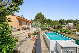 Chalet  Carrer travadells. Chalet independiente con piscina en riudecanyes