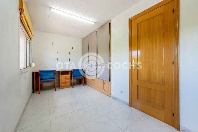 Foto 727dd7b6-cb3d-488e-86a0-b39724f98040. Casa adossada amb calefacció aparcament a Ponent Reus