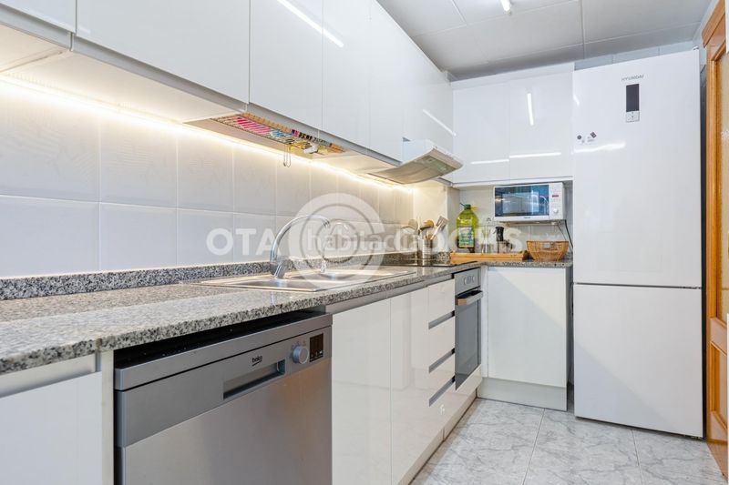Foto bacecc06-d3dd-419b-b96b-a65e2a1a2b00. Casa adossada amb calefacció aparcament a Ponent Reus