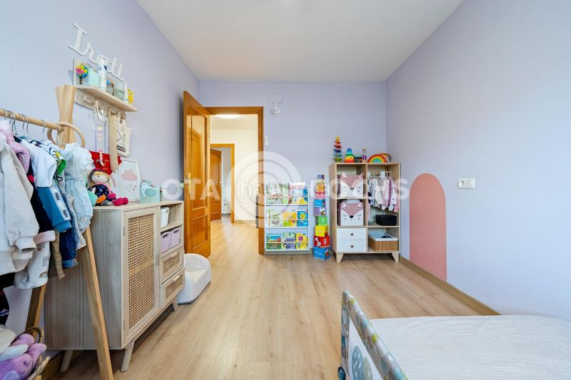 Foto ca93a0ca-74b3-4911-b058-4c0fe2e4f298. Casa adossada amb calefacció aparcament a Ponent Reus