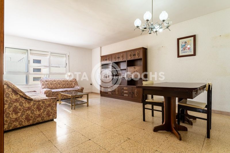 Foto dfc27344-4f8e-4b33-b7ea-2869b07b6925. Pis a Centre Reus