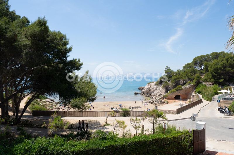 Foto b4a21432-3734-47e5-bab7-4746b792f75a. Xalet amb calefacció aparcament a pla de maset - cap de Salou Salou