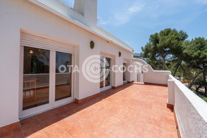 Foto bc4f2e27-edd6-4da2-b1b1-15ad699e2981. Xalet amb calefacció aparcament a pla de maset - cap de Salou Salou