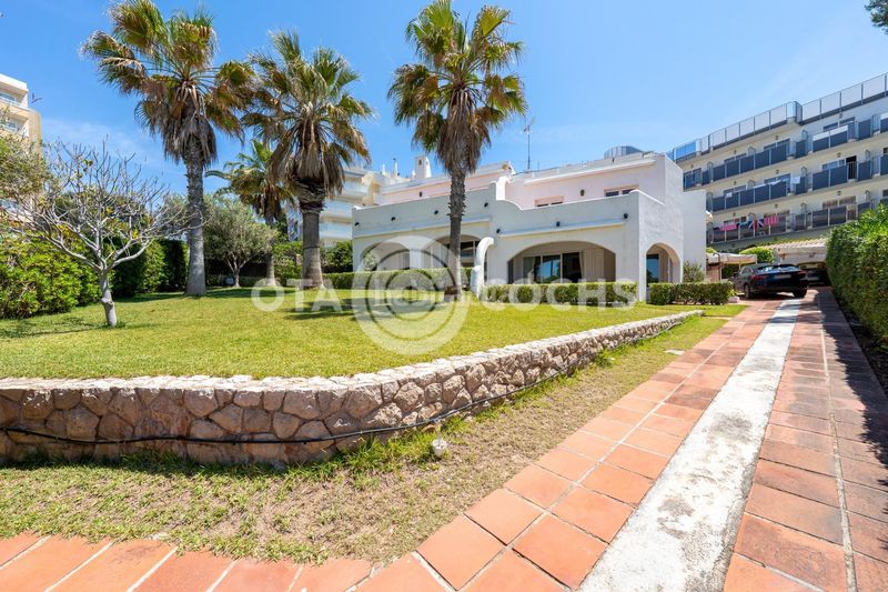 Foto d1d02345-d33c-4739-a1ac-fbc56abb98c5. Xalet amb calefacció aparcament a pla de maset - cap de Salou Salou