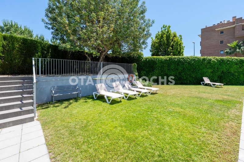 Foto 0bee5caf-fdfc-4917-8251-5cc470b7a574. Pis amb calefacció aparcament piscina a Mestral Reus