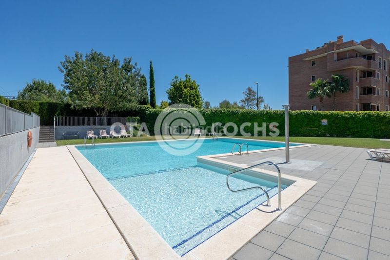 Foto 371724bc-f87a-4b50-b531-8e0bef496a59. Pis amb calefacció aparcament piscina a Mestral Reus
