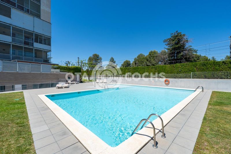 Foto 703ed458-ba8b-4a17-9420-3ba8312b6cbc. Pis amb calefacció aparcament piscina a Mestral Reus