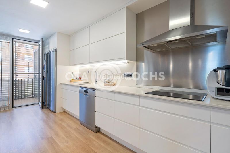 Foto afb6d579-9967-49ea-a852-e0df35e11bf8. Pis amb calefacció aparcament piscina a Mestral Reus