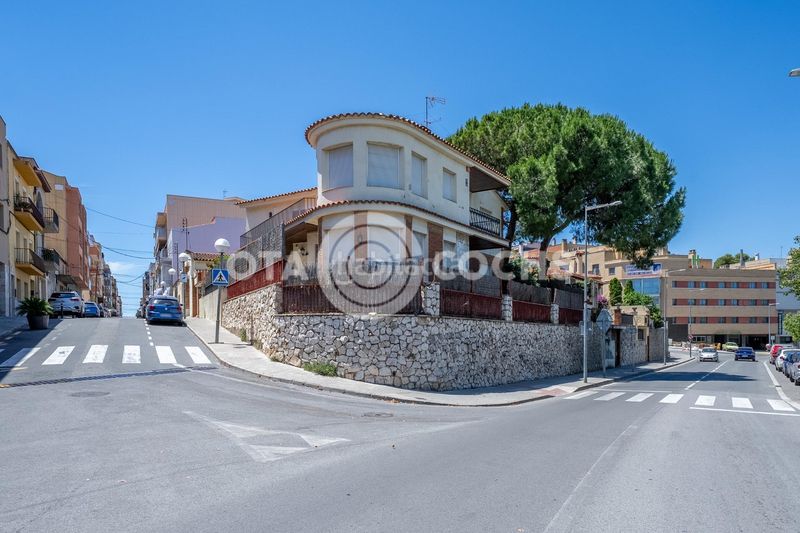 Foto 73fd19fa-3bfe-4a86-a8ce-8ed38d8519b1. Xalet amb calefacció aparcament piscina a Morell (El)