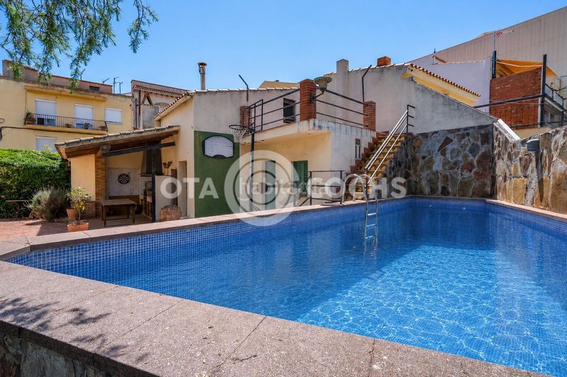Foto a4549e23-f835-4758-98d8-69d7d26a8bbb. Xalet amb calefacció aparcament piscina a Morell (El)