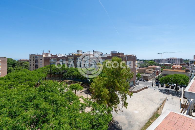 Foto 522a7a1b-e093-46e2-a491-d23da39abf5e. Pis amb calefacció aparcament a Ponent Reus