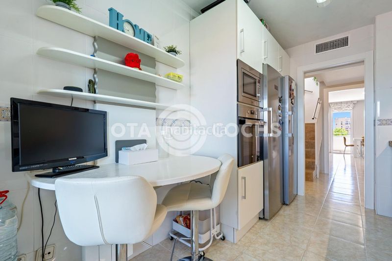 Foto b4beaa2e-9d64-4b3a-9c72-49c4b8aa007b. Pis amb calefacció aparcament a Ponent Reus