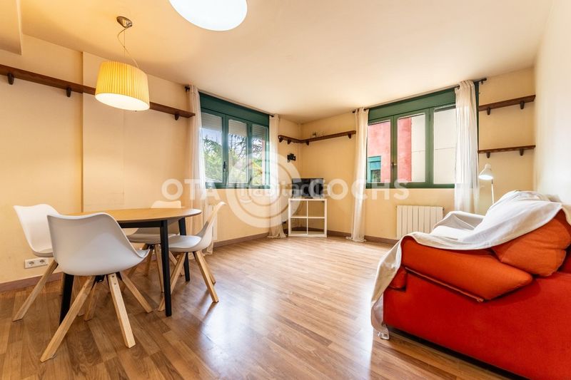 Foto eda0e4c6-a093-4e73-ace2-6260837701c7. Pis amb calefacció a Prades