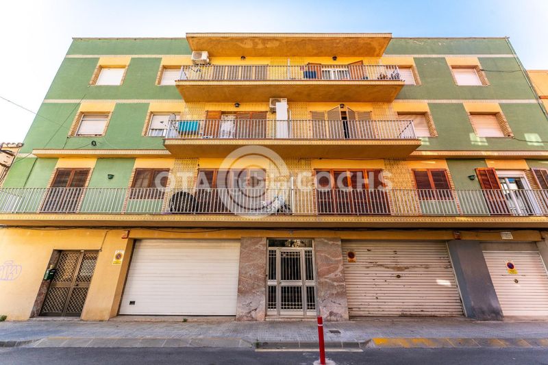Foto 5af5cc25-9df3-4ac0-b63e-fdb71ac5baa4. Pis a Valls