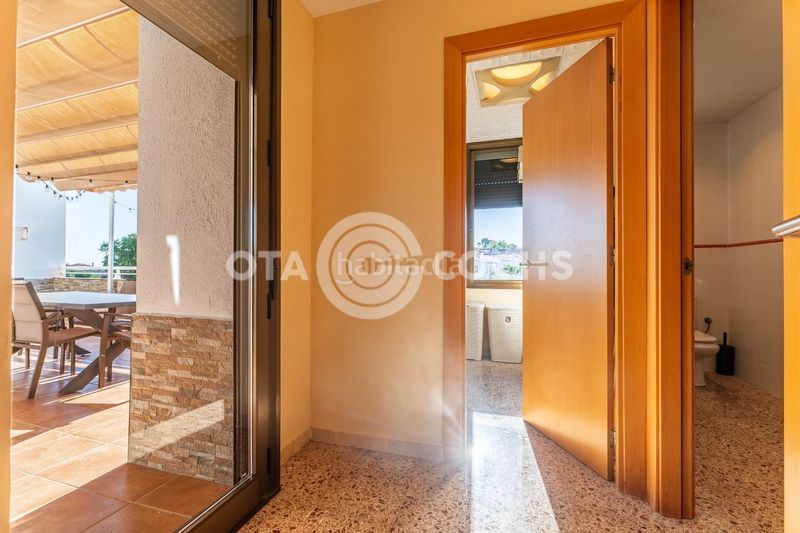 Foto ee6716ee-15df-4b18-a960-354ae4d23d9f. Pis a Valls