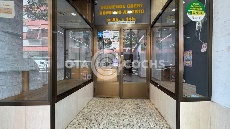 Foto a602eaec-cdb6-47d9-83f1-695627ba272a. Local comercial a Centre Reus