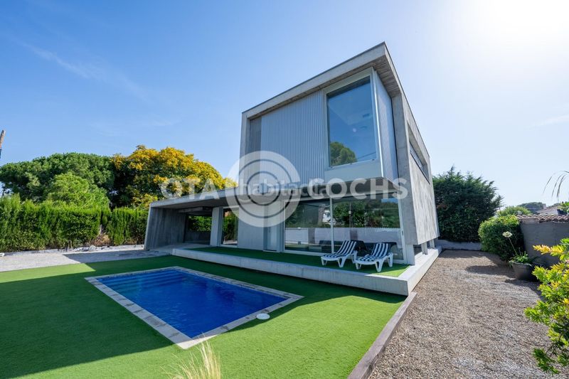 Foto addf1813-acbf-4a7b-8db5-eebbdbf16823. Chalet with heating parking pool in Cambrils mediterrani Cambrils