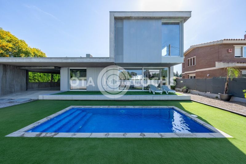 Foto cedeccae-c5dc-4c43-a612-ced7e5192b0b. Chalet with heating parking pool in Cambrils mediterrani Cambrils