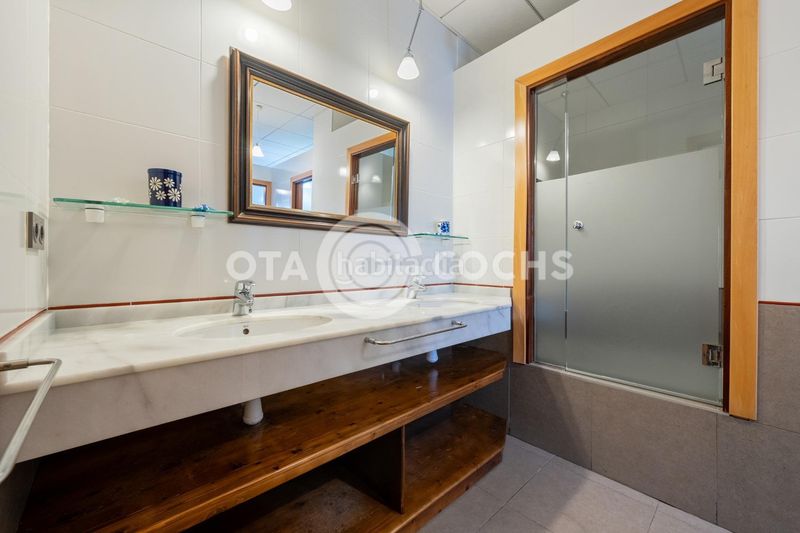 Foto 3d16dd1c-f87a-48a9-acd6-19fb2cf7c2c9. Planta baixa amb calefacció aparcament piscina a Cambrils