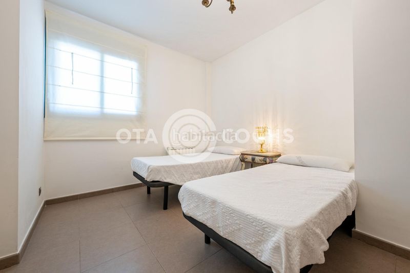 Foto cb0af3bc-4638-4819-a74c-b9032c055d9d. Planta baixa amb calefacció aparcament piscina a Cambrils