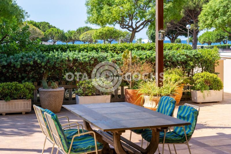 Foto ce626387-3559-4c7e-a390-4824999c8ff9. Planta baixa amb calefacció aparcament piscina a Cambrils