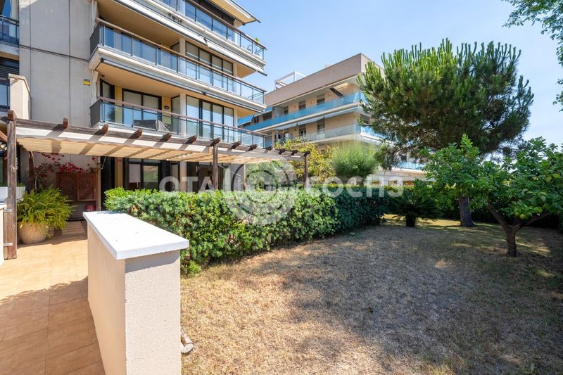 Foto dbef1712-2542-470c-9faa-2443adab694f. Planta baixa amb calefacció aparcament piscina a Cambrils