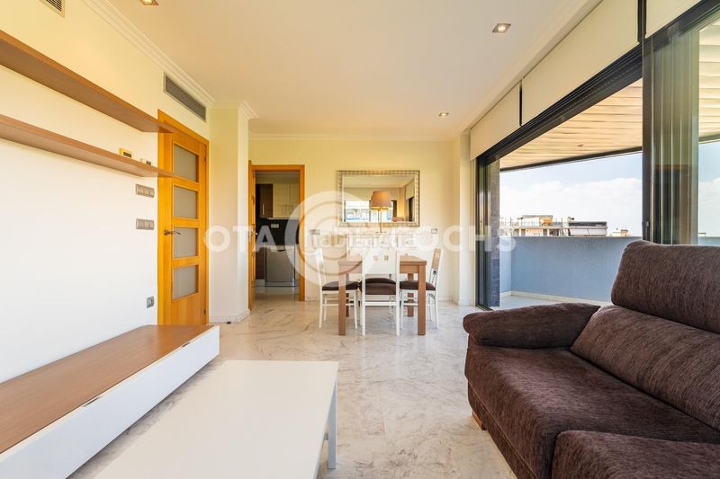 Foto cbf9a793-b682-47e8-aae4-8c80ee490a8b. Pis amb calefacció aparcament piscina a Port - Horta de Santa Maria Cambrils