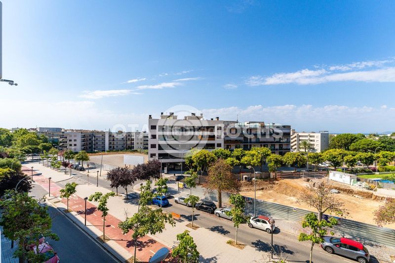 Foto dd7fb1e5-3f78-4033-8eaf-f1803f78f4df. Pis amb calefacció aparcament piscina a Port - Horta de Santa Maria Cambrils