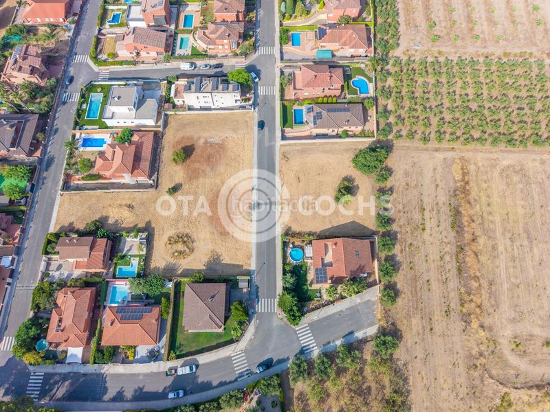 Foto 5f09e555-2602-4a4c-89f0-e7974ab85fb7. Terreny residencial a Almoster