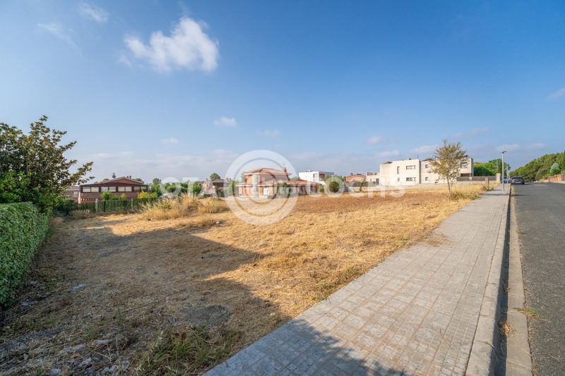 Foto acaa026c-311e-42bf-a492-206351e18aae. Terreny residencial a Almoster