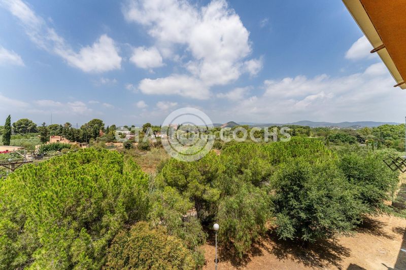 Foto bc6cefdb-3469-4bfe-b17c-f48c5e75546b. Pis a Mestral Reus