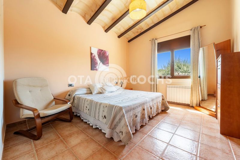 Foto 0072ae72-6509-4a30-b0a0-621e4c9970b1. Xalet amb calefacció aparcament piscina a Botarell