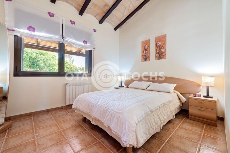 Foto 0f45cb3b-8493-4bb9-be8f-a131750e864d. Xalet amb calefacció aparcament piscina a Botarell