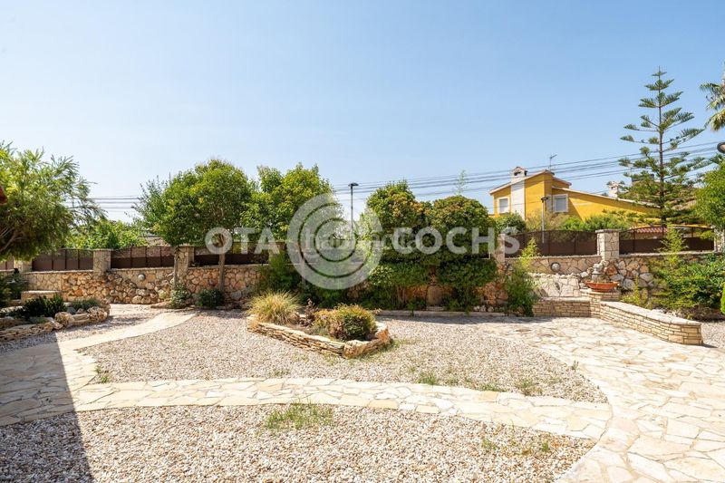Foto a6b4aefd-1a20-4bd2-8228-80f1740e3239. Xalet amb calefacció aparcament piscina a Botarell