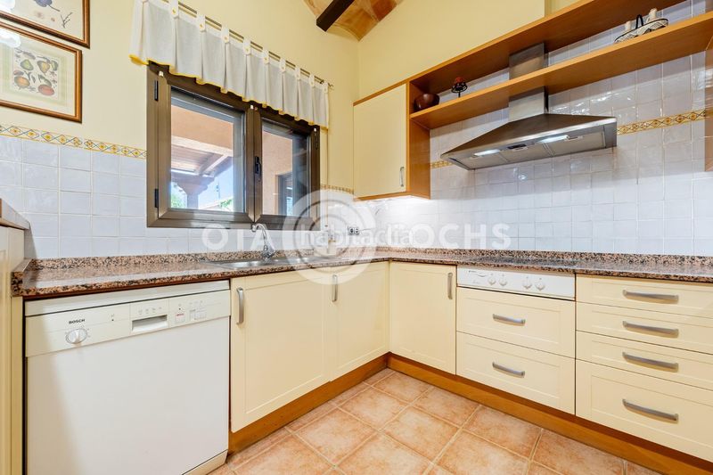 Foto e6785b6c-afd3-4827-98bd-da01ed7a1095. Xalet amb calefacció aparcament piscina a Botarell