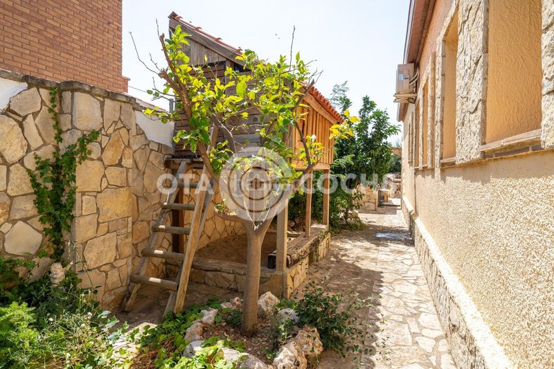 Foto f17d3271-96cb-44af-9fbc-8c66ce155409. Xalet amb calefacció aparcament piscina a Botarell